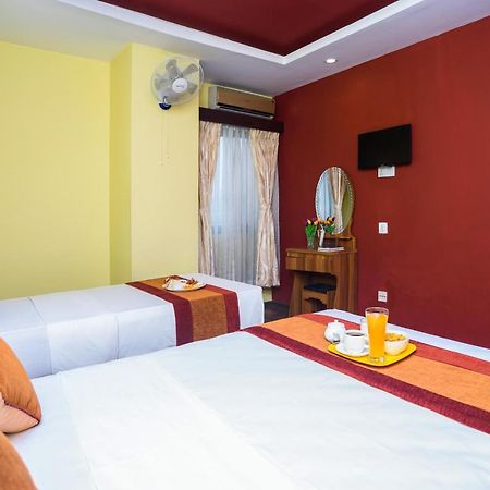 Oyo 105 Hotel Travel Inn Катманду Екстериор снимка