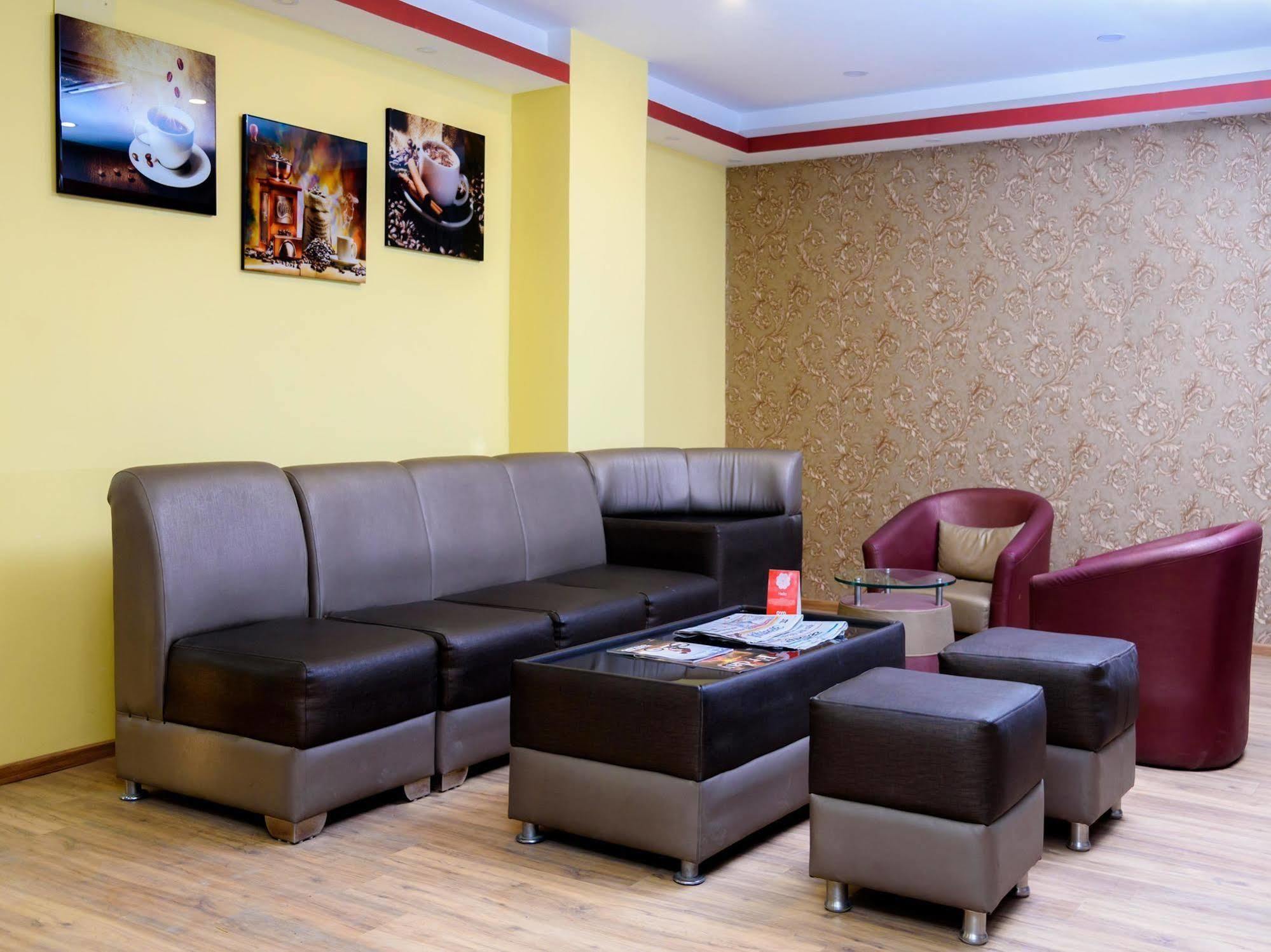 Oyo 105 Hotel Travel Inn Катманду Екстериор снимка
