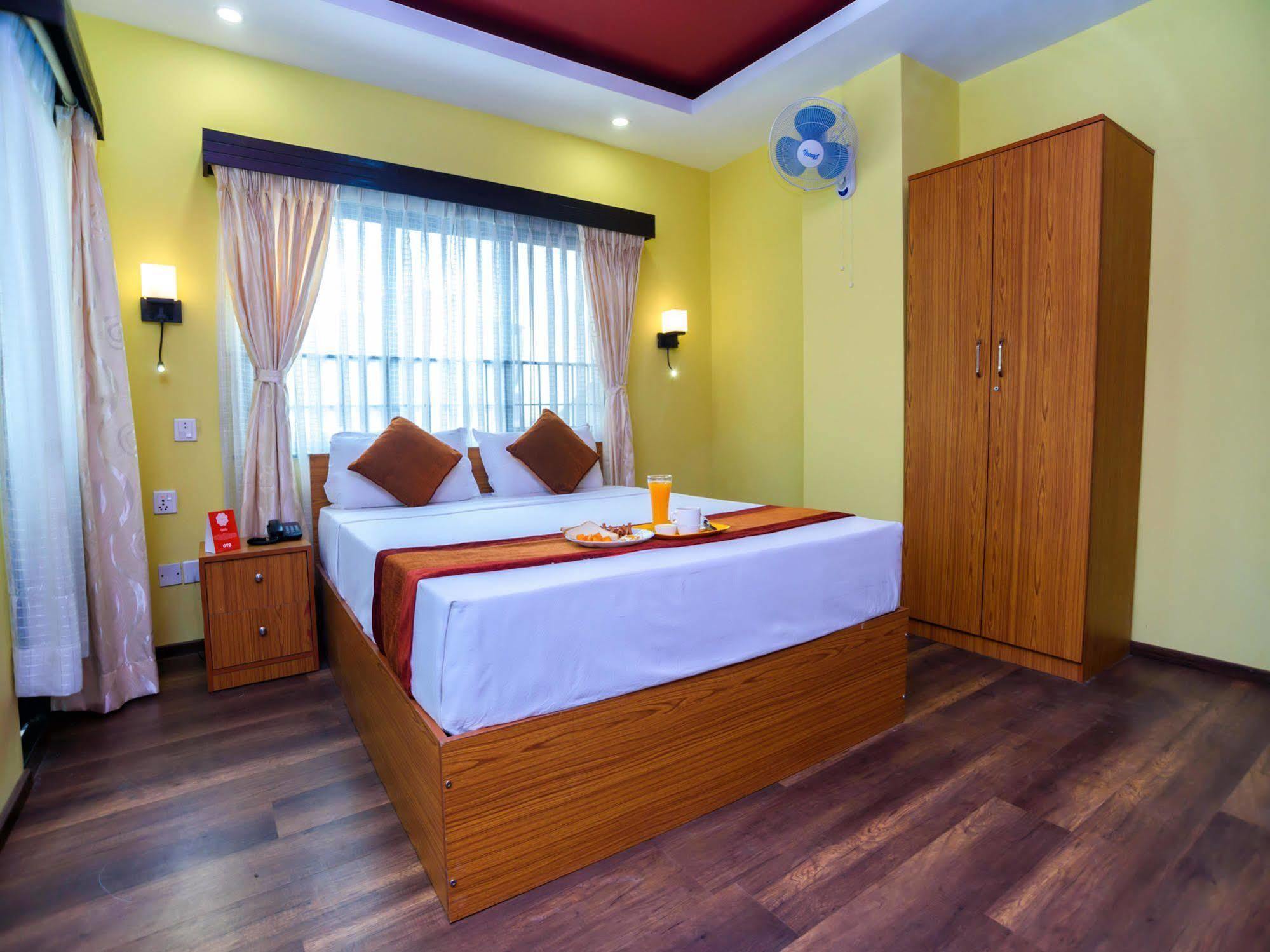 Oyo 105 Hotel Travel Inn Катманду Екстериор снимка